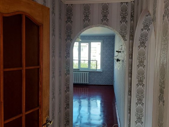 Продам 2-комнатную кв-ру середина дома Глухов