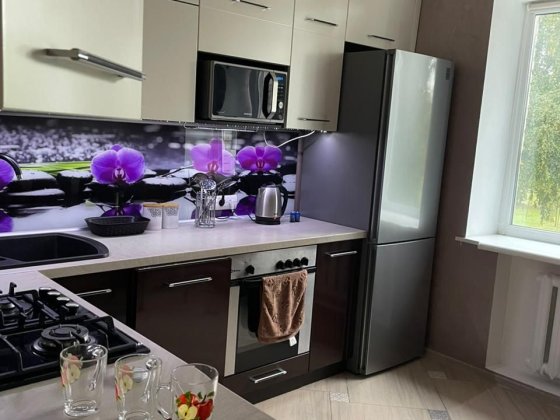 Продам трёхкомнатную квартиру Глухов