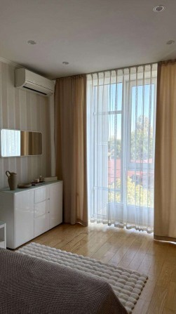 Продаж 2-к квартири вул. Авіаконструктора Антонова 2б - фото 1