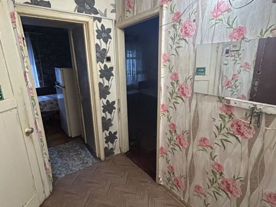 Продам 2 комнатную черемушки зоря 2/5 этаж автономное отопление Кам'янське