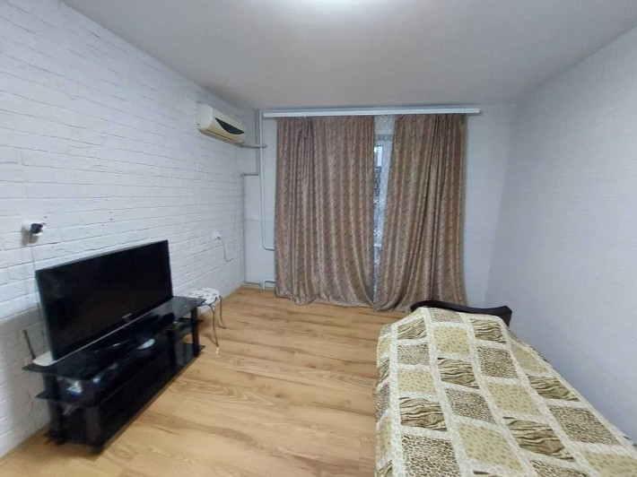 Терміновий продаж! 2-кімн. з ремонтом, 10 мкрн (лівий берег)   (Н) - фото 1
