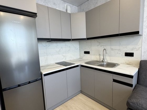 Нова однокімнатна з ремонтом! Є гардероб! Торг - так! Сертифікат Гостомель