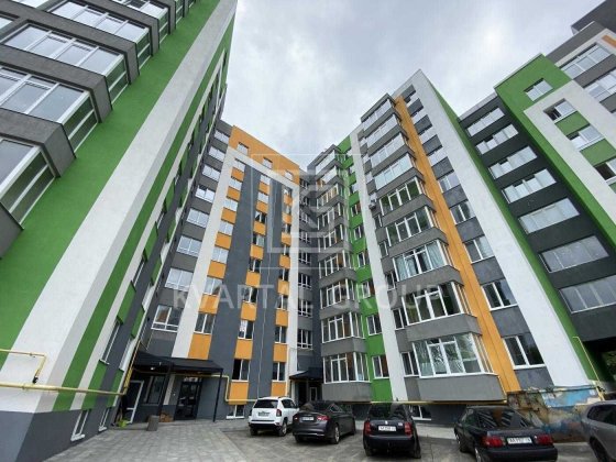 1 кімнатна 40 м2, кухня - 18 м2. Газ! Гостомель