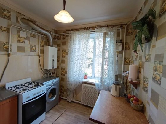 ТЕРМІНОВИЙ ПРОДАЖ 2-кімн. на вул. Ніжинській (Черемушки)(А) Кам'янське