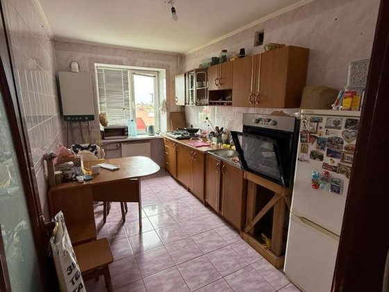 Продаж 3-кімнатної квартири Центр Долини Під постанови Долина