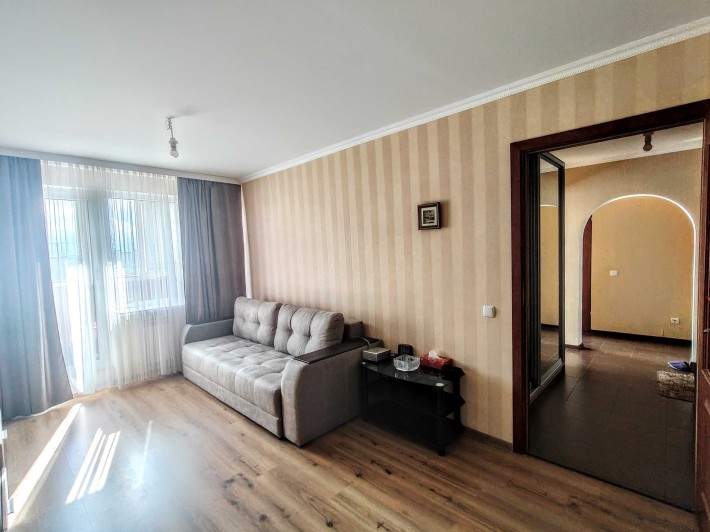 2-кімнатна квартира з ремонтом, меблями та автономним опаленням. - фото 1