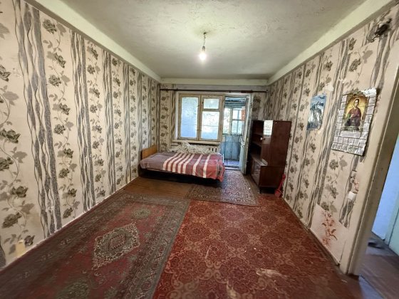 Продается 2-комнатная квартира Под ремонт Черемушки  kubr Кам'янське