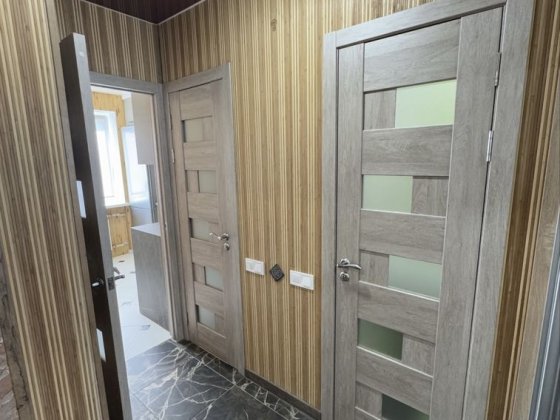 Продам 2-ком.кв.Левый берег,2мкрн,р-н Поликлиники с Ремонтом! Кам'янське