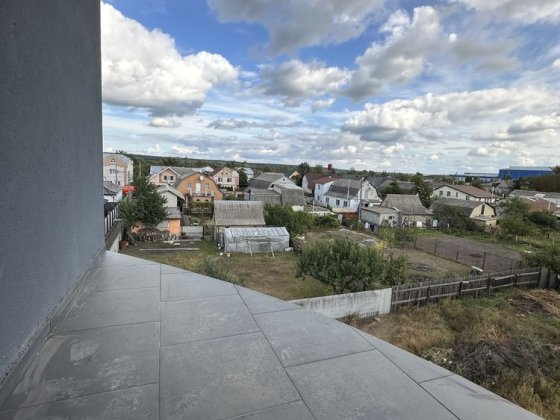 2 к квартира з частковим ремонтом ,з газом , Центр міста Гостомель