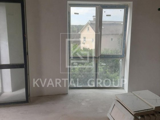 Продам квартиру 2 окремі кімнати ! єОселя , частковий ремонт. Гостомель