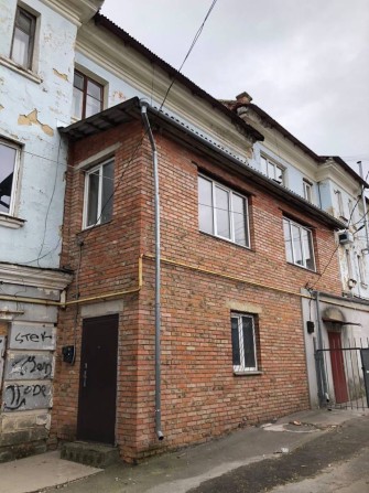 Квартира з прибудовою - фото 1