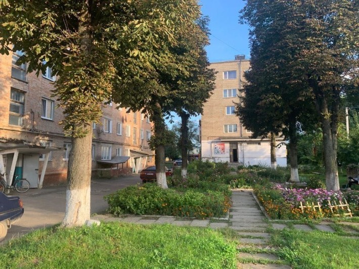 № продам 3-кімнатну квартиру, центр Здолбунова — вул. Незалежності, 36 - фото 1