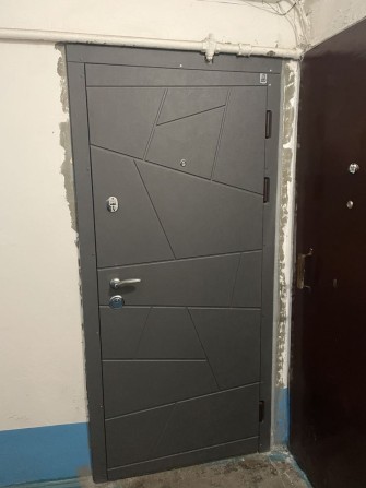 Обменяю 3-х ком квартиру на дом - фото 1