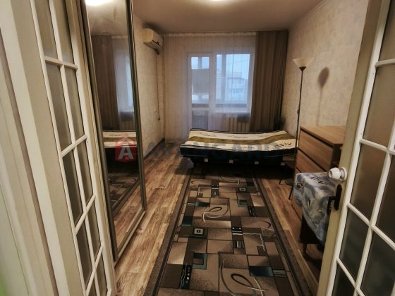 Продається класна 4 кімн квартира з АО на Лівому березі Каменское