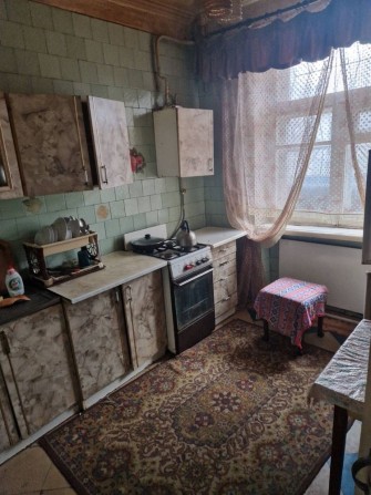 Продам 2х ком на проспекте Свободы - фото 1