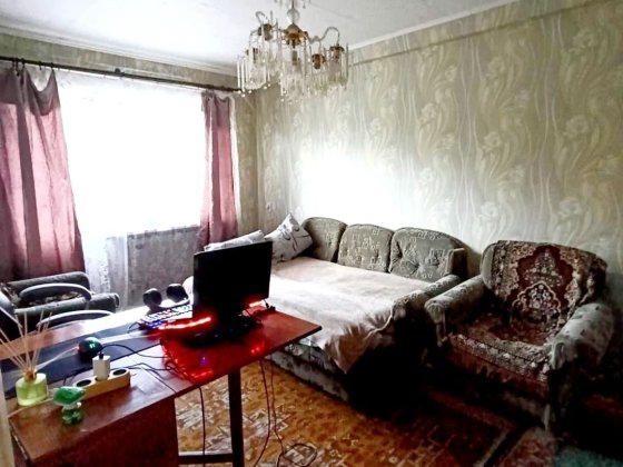 Продаётся 2х ком квартира с АЭОр-н Украина Кам'янське