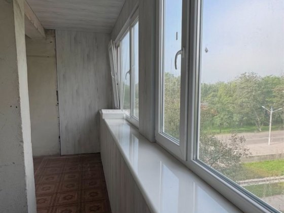 Продам 4-комнатную  квартиру р-н 9 школы