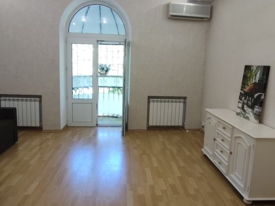 Трёшка в Центрі міста. Чорноморськ