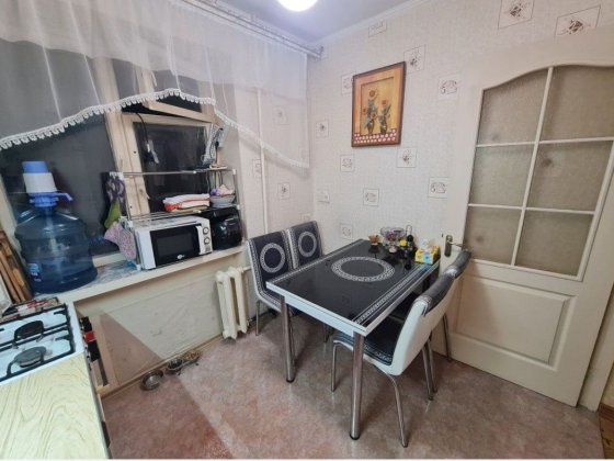 В Продажі 4 кімнатна квартира біля, Моря. Чорноморськ