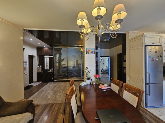 Простора 2х кімн. квартира в самому серці Чорноморська Черноморск