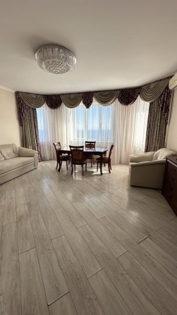 Продам свою двухкомнатную  квартиру у моря - фото 1