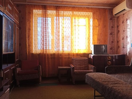 Продам двухкомнатную квартиру по улице Дунайской ( БАМ) Каменское