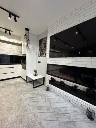 Євро 3к квартира з дизайнерським ремонтом! - фото 1