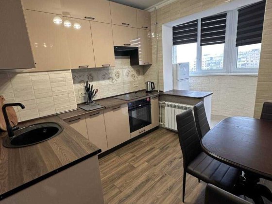 Квартира з капітальним ремонтом та красивим краєвидом м.Чорноморськ Чорноморськ