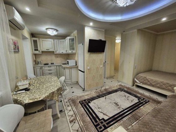 Квартира у моря на две семьи Черноморск