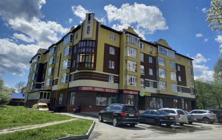 Продається  двохповерхова квартира з гаражем - фото 1