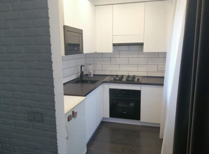 3 кімн 3/5 з ремонтом та електро опаленням - фото 1