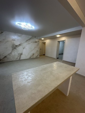 Продам 3-кімнатну квартиру - фото 1