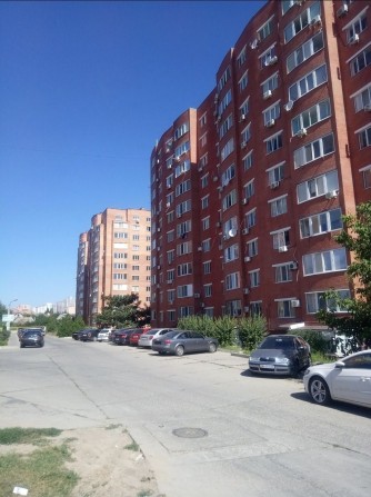 Продам 2 комнатную возле моря - фото 1