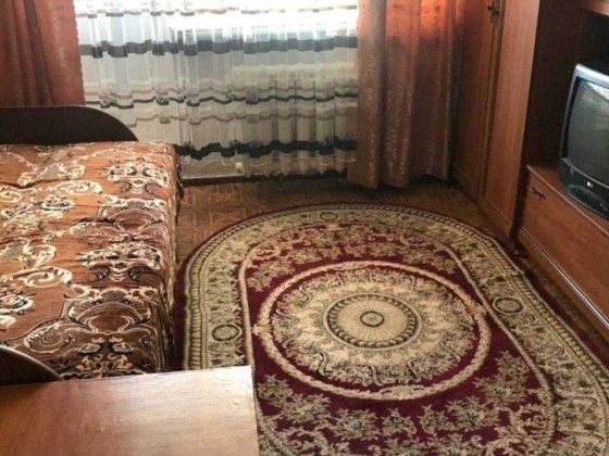 Продам 1 ком ( гостинка)  16 тыс Чорноморськ