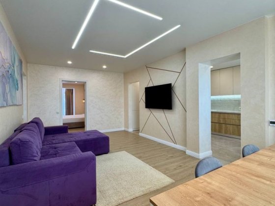 Продажа 4 ком. 10 мкрн. Левый берег Кам'янське