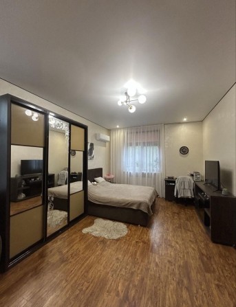 Продається двохрівнева квартира в гарному стані з меблями - фото 1