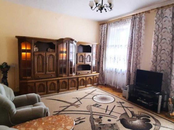 Простора 3-х кімнатна квартира від власника без посередників. Кам'янець-Подільський