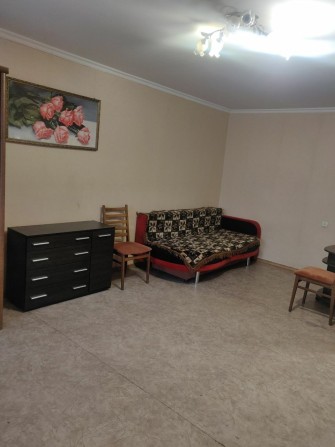 Продам 1 к кв, с нишей, второй этаж. - фото 1