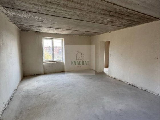 Продам 2-кімнатну квартиру у новому зданому будинку Каменец-Подольский