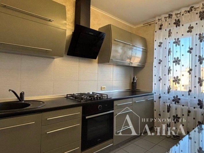 Продам 2-кімнатну квартиру з ремонтом. Заходь і живи! - фото 1