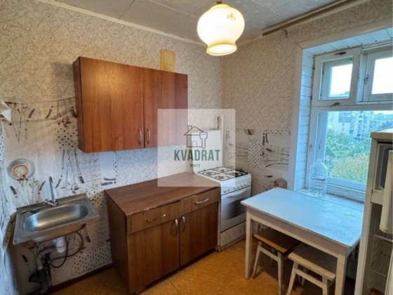 Продам 1-кімнатну квартиру на мікрорайоні Жовтневий Каменец-Подольский