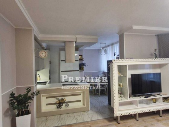 Пропонується на продаж сучасна 2 кімн. квартира Чорноморськ