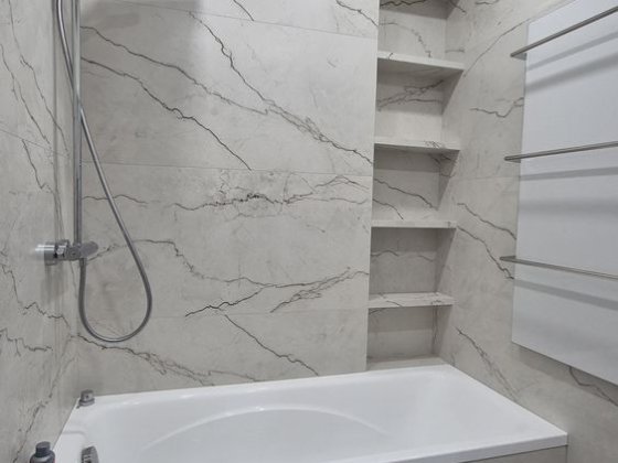 2 к квартира з новим ремонтом . Шикарна локація біля Озере, БЕЗ % Гостомель