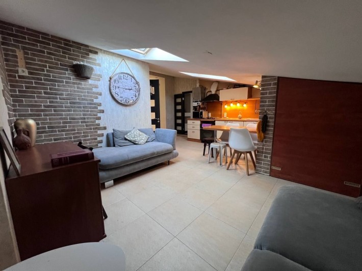 Продам шикарную 3х комнатную квартиру в Монолите - фото 1