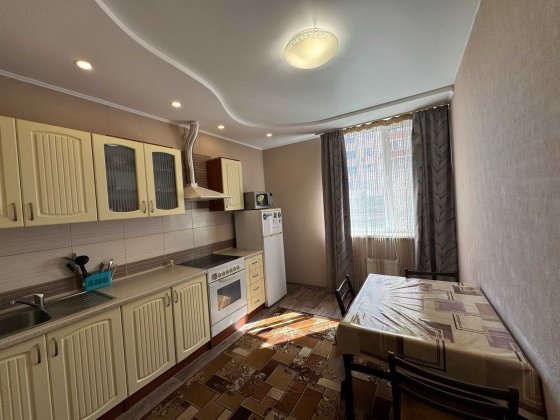 Квартира в кольоровому бульварі високий перший поверх м.Чорноморськ Черноморск