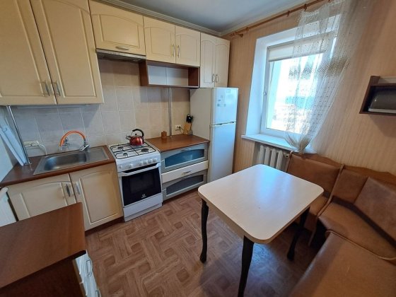 Продам 2-кімнатну квартиру в 9-поверховому будинку на вул. Парковій Чорноморськ