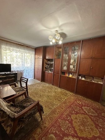 В продаже 3к к-ра,морской квадрат,средний этаж - фото 1