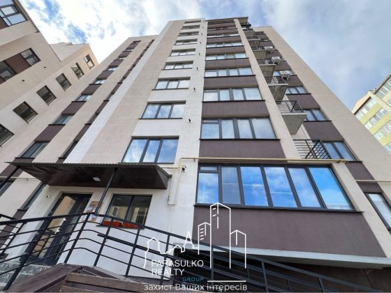 Продам чудову 2-х кімнатну квартиру зручного планування! Каменец-Подольский