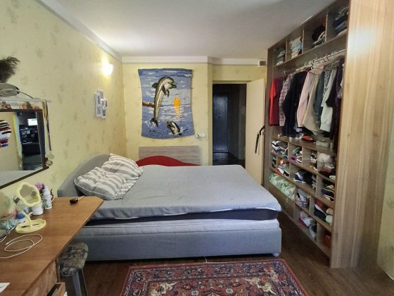 Продам 4к квартира в кирпичном доме . Чорноморськ