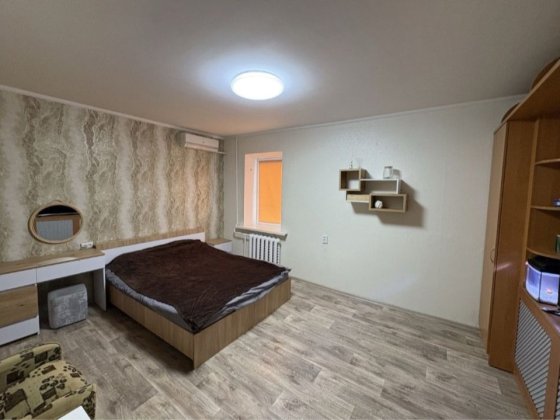 Затишна квартира з великою лоджією Черноморск